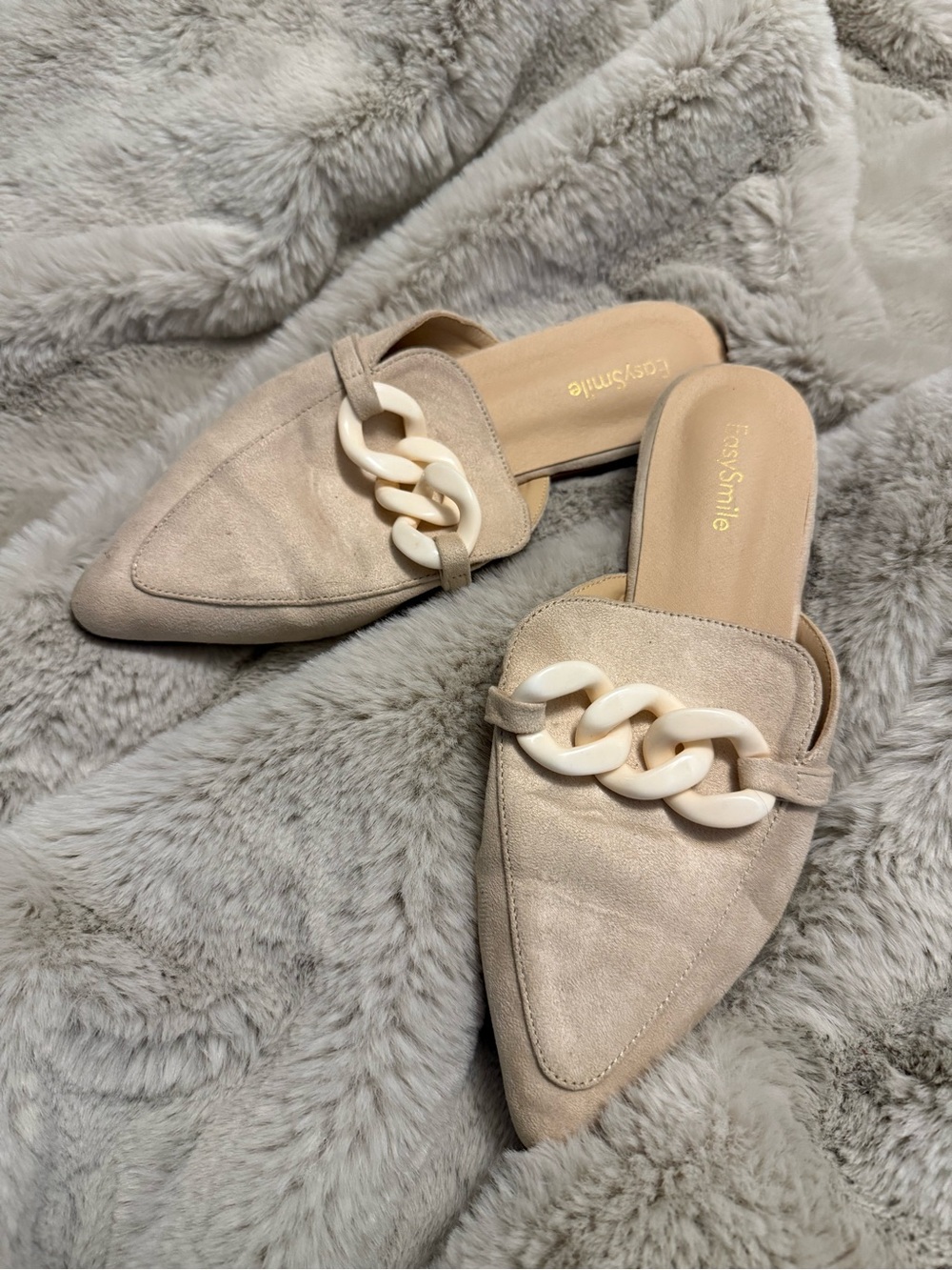 Amazon Cream Pointed-Toe Women's Flats